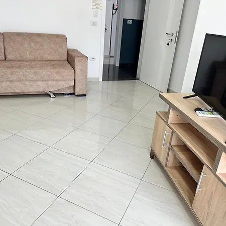 Ersi Hotel *