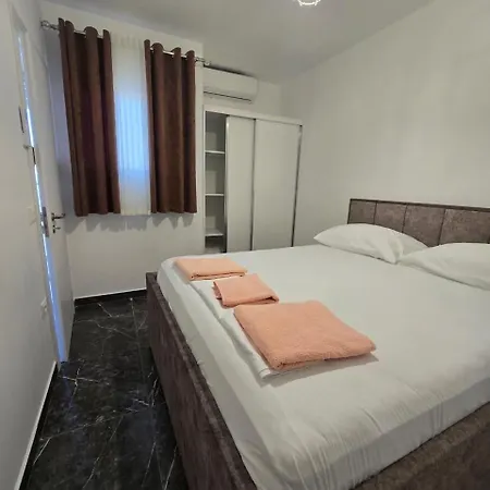 Hotel Ersi Shëngjin